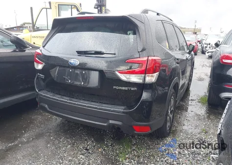 2021 Subaru Forester Premium z USA, uszkodzony, nr VIN JF2SKAJC0MH527479